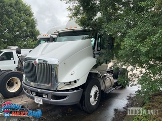 2009 International 8600 2009 International 8600 4x2 S/A Day Cab Truck Tractor