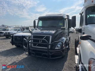 2019 Volvo Vnr 2019 Volvo VNR 6x2 T/A Sleeper Truck Tractor (Inoperable)