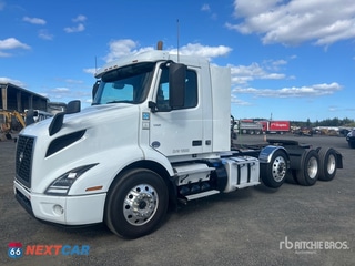 2021 Volvo Vnr 300 2021 Volvo VNR300 8x4 Tri/A Day Cab Truck Tractor