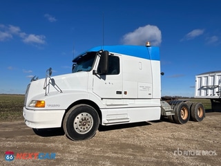 1998 Volvo Vnl 64 T 1998 Volvo VNL64T 6x4 T/A Sleeper Truck Tractor