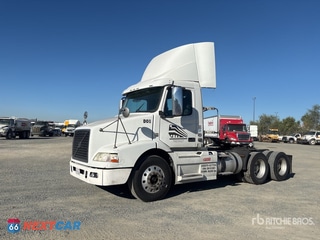 2014 Volvo Vnm 2014 Volvo VNM 6x4 T/A Day Cab Truck Tractor