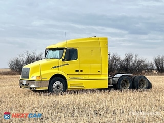 2002 Volvo Vnl 2002 Volvo VNL 6x4 T/A Sleeper Truck Tractor