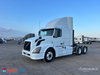 2015 Volvo Vnl 430 2015 Volvo VNL430 6x4 T/A Sleeper Truck Tractor