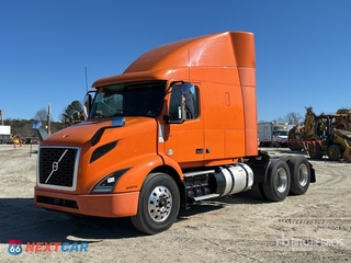 2019 Volvo Vnr 2019 Volvo VNR 6x4 T/A Sleeper Truck Tractor