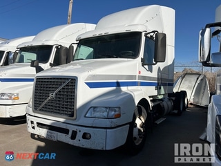 2016 Volvo Vnm 2016 Volvo VNM 6x4 T/A Sleeper Truck Tractor