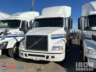 2016 Volvo Vnm 2016 Volvo VNM 6x4 T/A Sleeper Truck Tractor