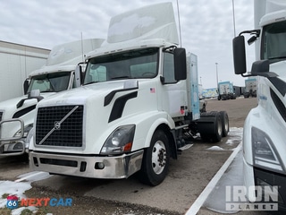2014 Volvo Vnm 2014 Volvo VNM CNG 6x4 T/A Day Cab Truck Tractor (Inoperable)