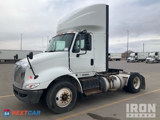 2017 International 8600 2017 International 8600 4x2 S/A Day Cab Truck Tractor