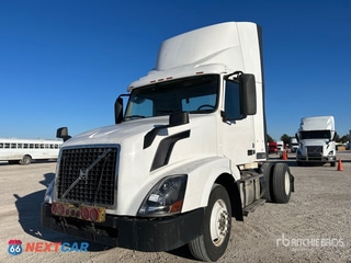 2016 Volvo Vnl 300 2016 Volvo VNL300 4x2 S/A Day Cab Truck Tractor