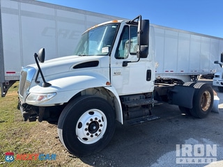 2003 International 4400 2003 International 4400 4x2 S/A Day Cab Truck Tractor