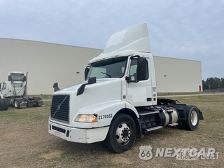 2017 Volvo Vnm 42 T 2017 Volvo VNM42T 4x2 S/A Day Cab Truck Tractor