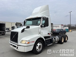 2017 Volvo Vnm 2017 Volvo VNM 6x4 T/A Day Cab Truck Tractor