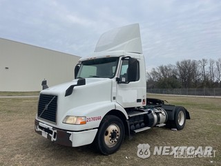 2017 Volvo Vnm 42 T 2017 Volvo VNM42T 4x2 S/A Day Cab Truck Tractor