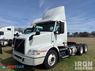 2016 Volvo Vnm 2016 Volvo VNM 6x4 T/A Day Cab Truck Tractor