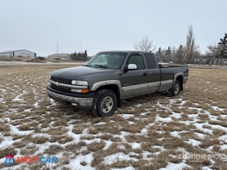 2000 Chevrolet Silverado 2500 2000 Chevrolet Silverado 2500 LS 4x4 Extended Cab Pickup