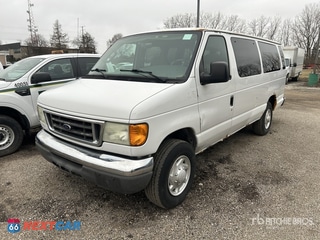 2006 Ford E-350 2006 Ford E-350 14 Passenger Van