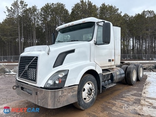 2006 Volvo Vnl 2006 Volvo VNL 6x4 T/A Day Cab Truck Tractor