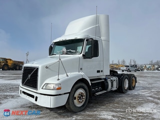2014 Volvo Vnm 2014 Volvo VNM 6x4 T/A Day Cab Truck Tractor