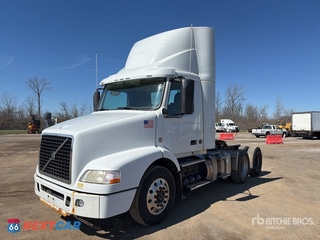 2016 Volvo Vnm 2016 Volvo VNM 6x4 T/A Day Cab Truck Tractor