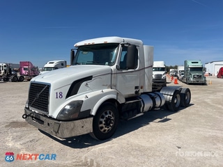 2006 Volvo Vnl 300 2006 Volvo VNL300 6x4 T/A Day Cab Truck Tractor