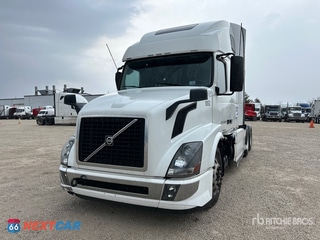 2016 Volvo Vln 670 2016 Volvo VLN670 6x4 T/A Sleeper Truck Tractor