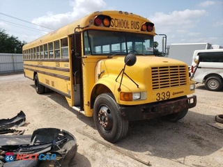 1990 INTERNATIONAL 3000 3700