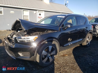 2019 VOLVO XC40 T5 MOMENTUM