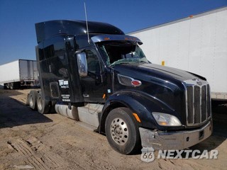 2017 PETERBILT 579