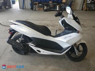 2011 HONDA PCX