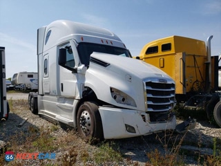 2021 FREIGHTLINER CASCADIA 126