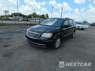 2013 Chrysler Town & Country Touring 121.2" WB
