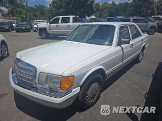 1990 Mercedes-Benz 300 SE Sedan