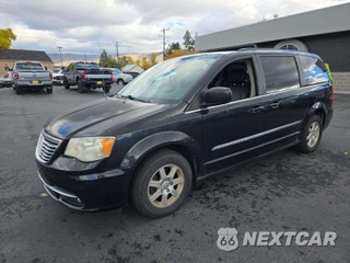 2013 Chrysler Town & Country Touring 121.2" WB