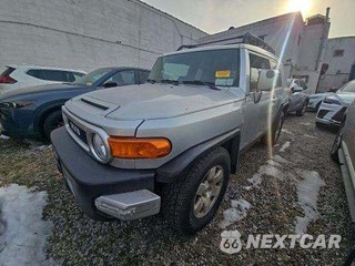 2007 Toyota FJ Cruiser w/Rear Doors