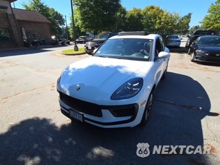 2022 Porsche The new Macan