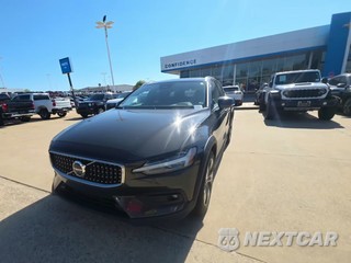 2024 Volvo V60 Cross Country B5 Plus