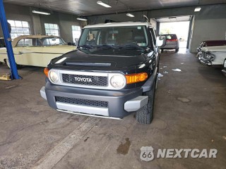 2007 Toyota FJ Cruiser w/Rear Doors