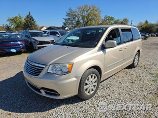2012 Chrysler Town & Country Touring 121.2" WB