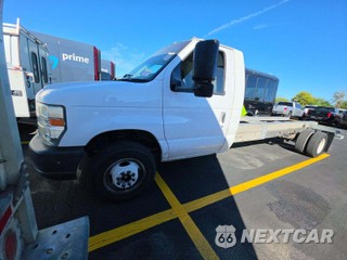 2013 Ford Super Duty E-450 Cutaway DRW