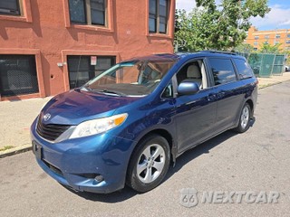 2012 Toyota Sienna LE 8-Passenger