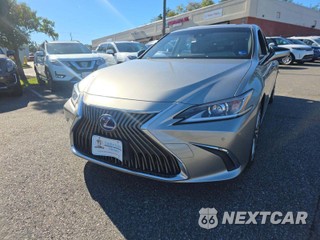 2019 Lexus ES 300h Luxury