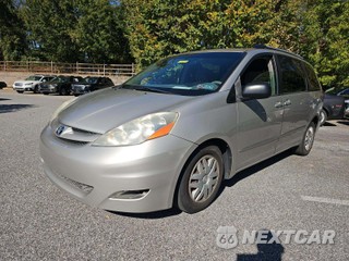 2008 Toyota Sienna LE Minivan 8-Passenger 119.3" WB