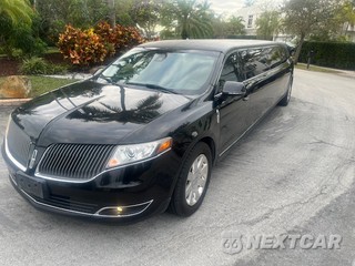 2015 Lincoln MKT w/Limo Pkg