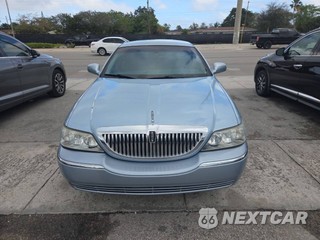 2011 Lincoln Town Car Signature Limited