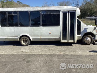 2013 Ford Super Duty E-450 Cutaway DRW