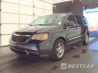 2014 Chrysler Town & Country Touring 121.2" WB