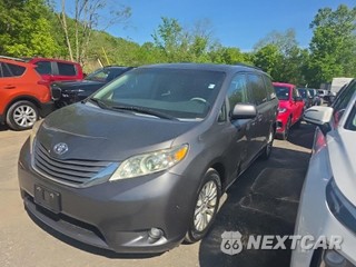 2012 Toyota Sienna XLE 8-Passenger 119.3" WB