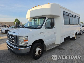 2013 Ford Super Duty E-450 Cutaway DRW