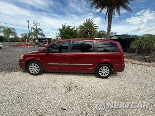 2014 Chrysler Town & Country Touring 121.2" WB