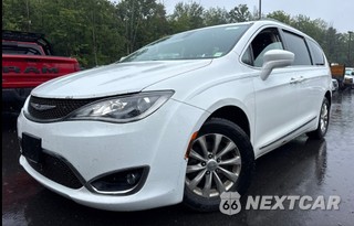 2017 Chrysler Pacifica Touring L 121.6" WB